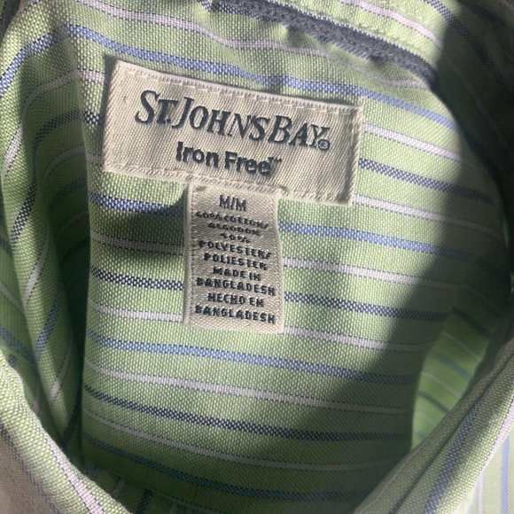 St Johns Bay Iron Free Mens Medium Short Sleeve Bu - Picture 5 of 5